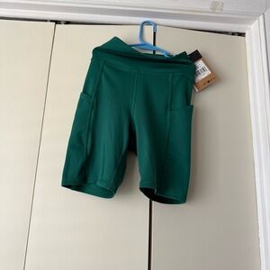 New women's The North Face Skyway bike shorts evergreen xs regular pockets logo